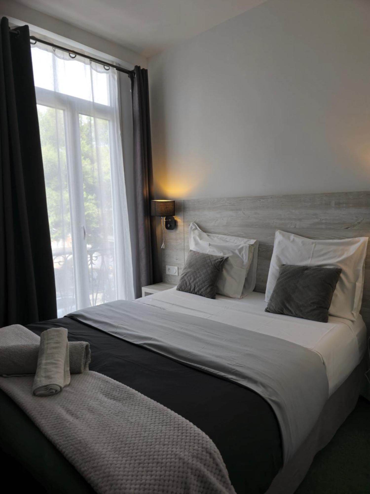 Hotel L'Alsace-Gare Sncf ナルボンヌ エクステリア 写真